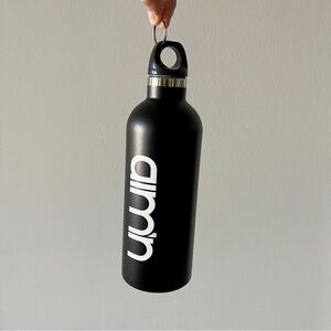 AIM’N Scandinavian stylish black white refillable water bottle